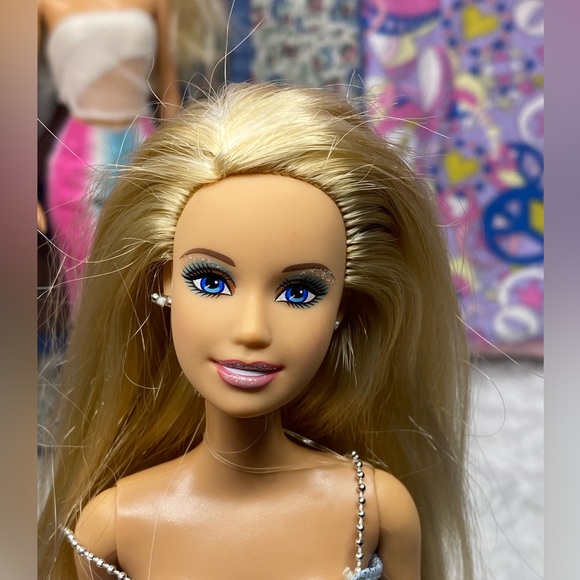 Mattel Barbies Dolls - Picture 5 of 8